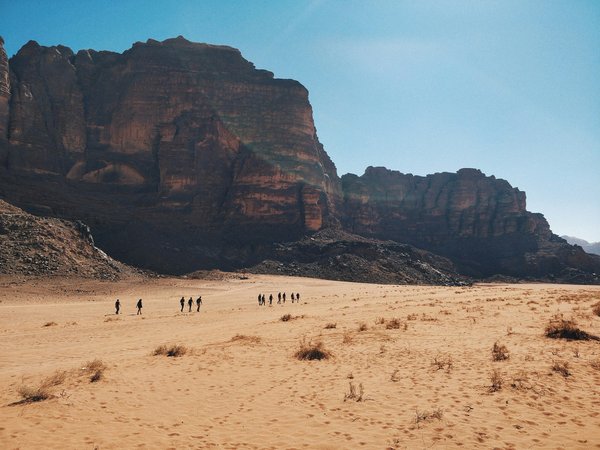 Quels conseils pour une randonnée en autonomie dans le désert du Wadi Rum en Jordanie ?